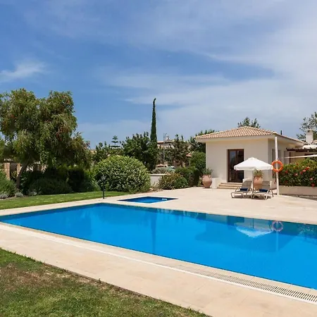 Aphrodite Hills Superior Villas Superior 0398 Air Conditioning 2 Bedrooms Вилла *